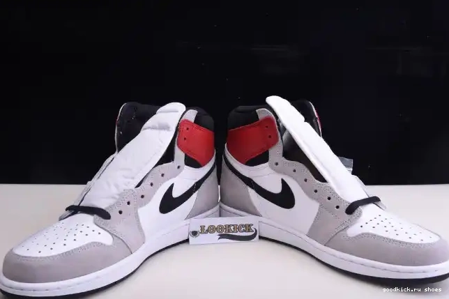 555088-126 Grey Light Jordan OG 1 Air Smoke High 0518